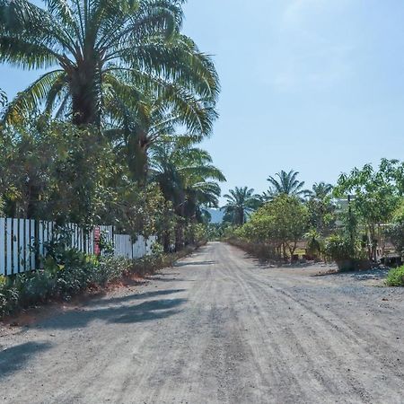 Oyo 809 Golden Palm Resort Ao Nang Екстериор снимка